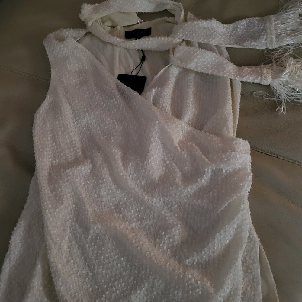 St. John Summer sleeveless top with scarf